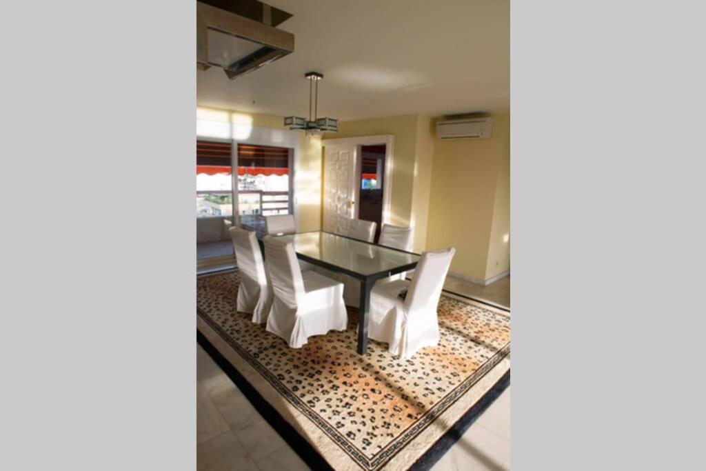 Penthouse With Private Pool, Hot Tub Jacuzzi With Sea Views And Chill-Out Zone, Close To The Sea Marbella Exteriér fotografie