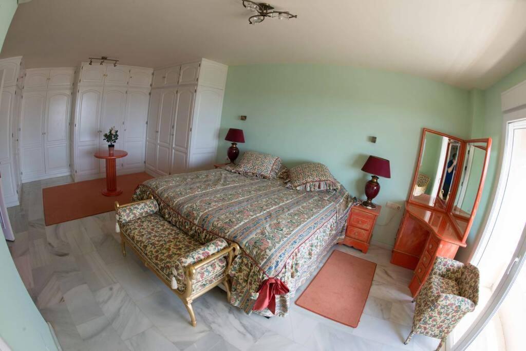 Penthouse With Private Pool, Hot Tub Jacuzzi With Sea Views And Chill-Out Zone, Close To The Sea Marbella Exteriér fotografie