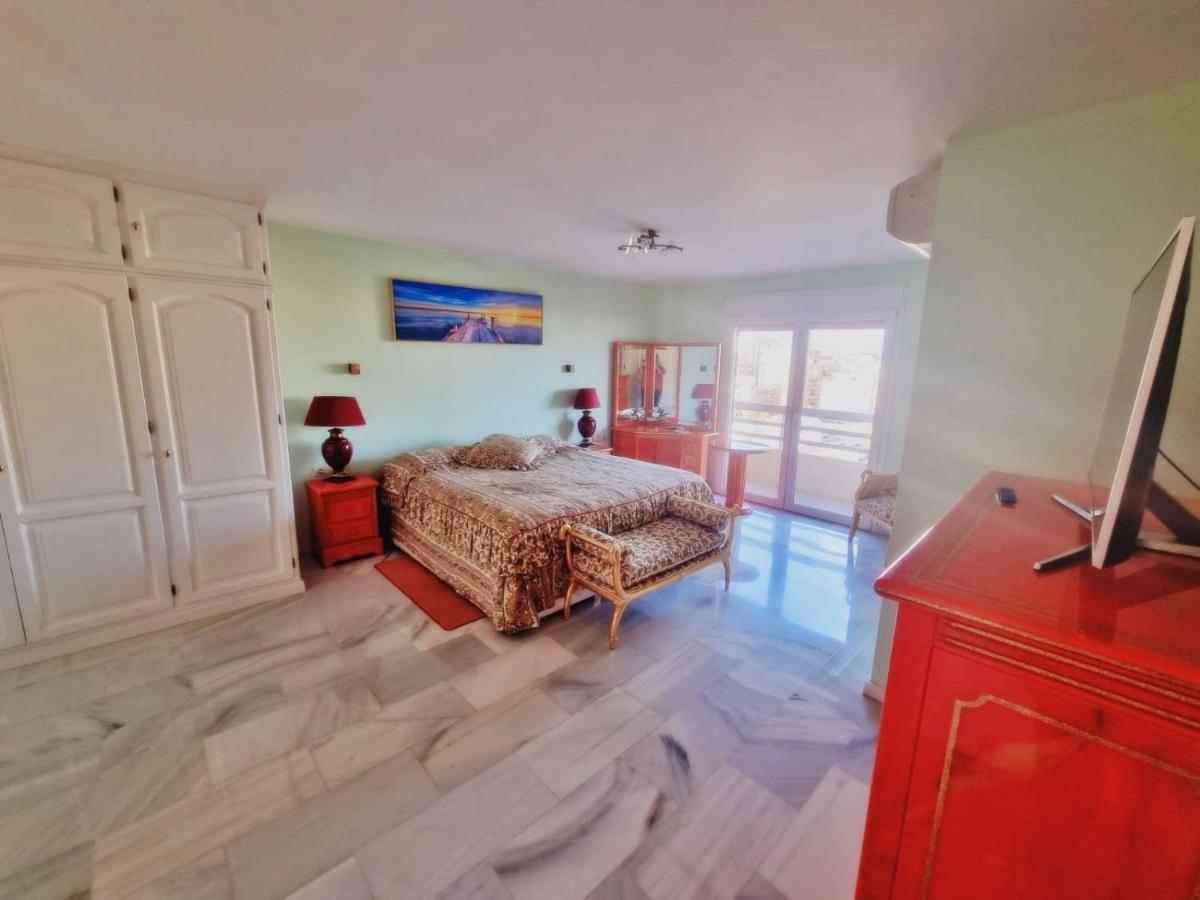 Penthouse With Private Pool, Hot Tub Jacuzzi With Sea Views And Chill-Out Zone, Close To The Sea Marbella Exteriér fotografie