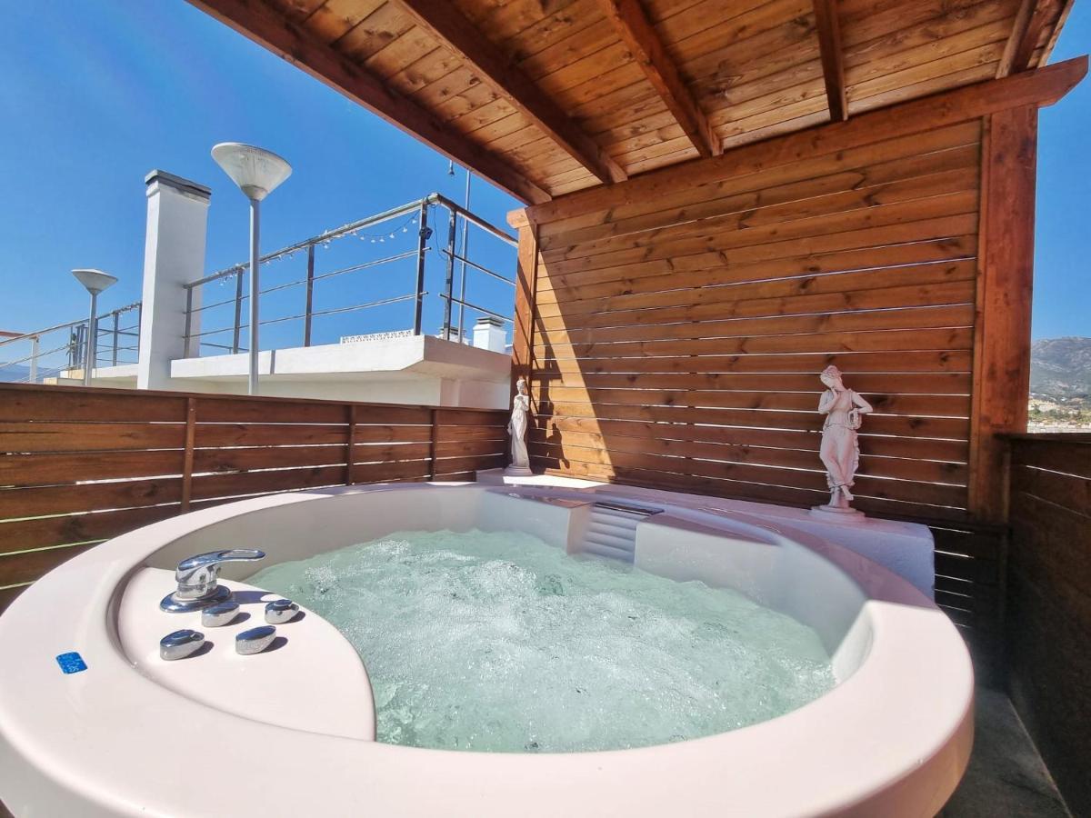 Penthouse With Private Pool, Hot Tub Jacuzzi With Sea Views And Chill-Out Zone, Close To The Sea Marbella Exteriér fotografie